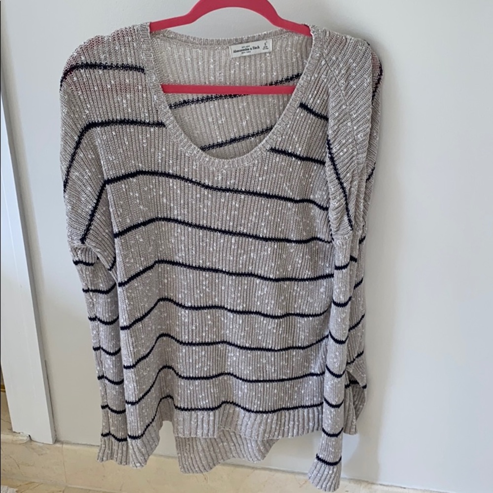 NWOT Abercrombie & Fitch Women’s Stripped Sweater